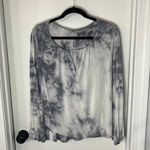 Soft and Sexy T American Eagle blouse!